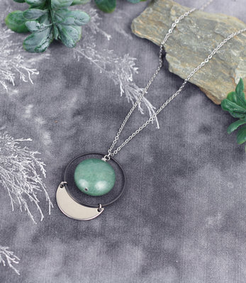 Green infinity necklace