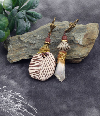 Primitive stripes quartz earrings