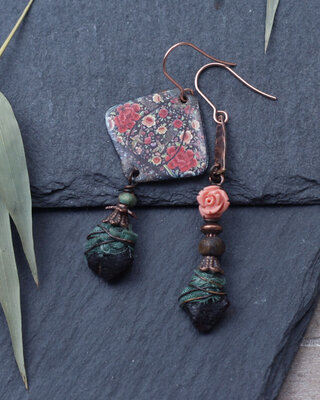 Gypsy floral earrings with amber